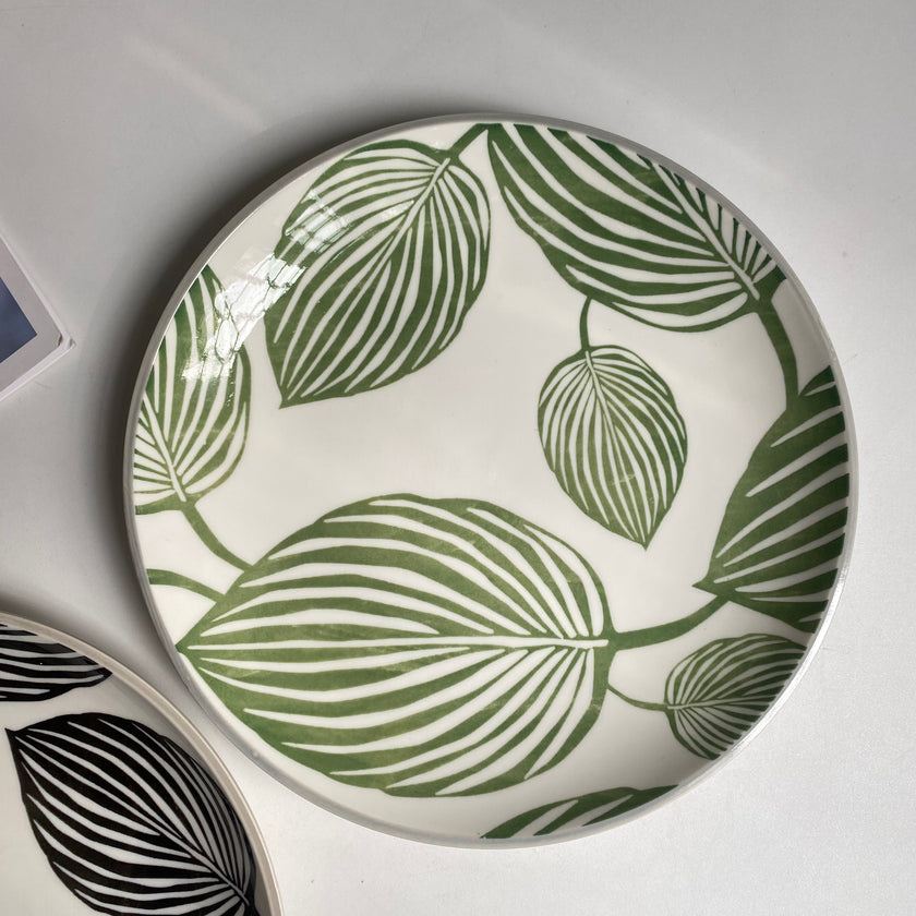 Black Leaf Dinner Plate