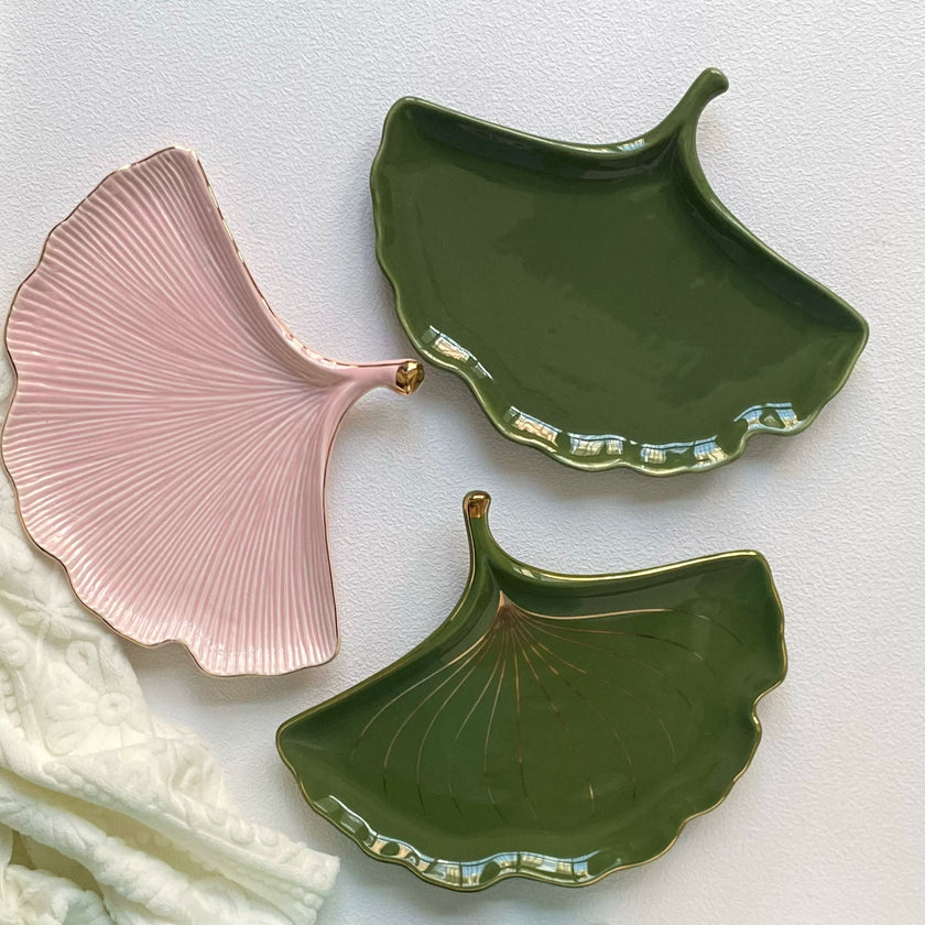 Green Textured Dinner Plate - product view 1