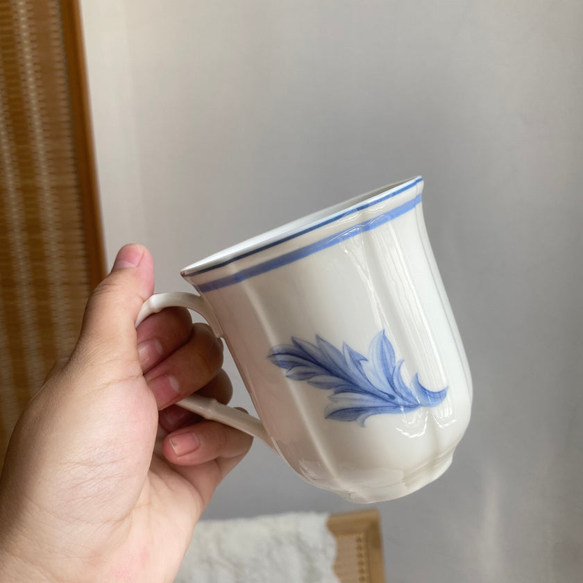 Blue Feather Straight Cup - product view 1