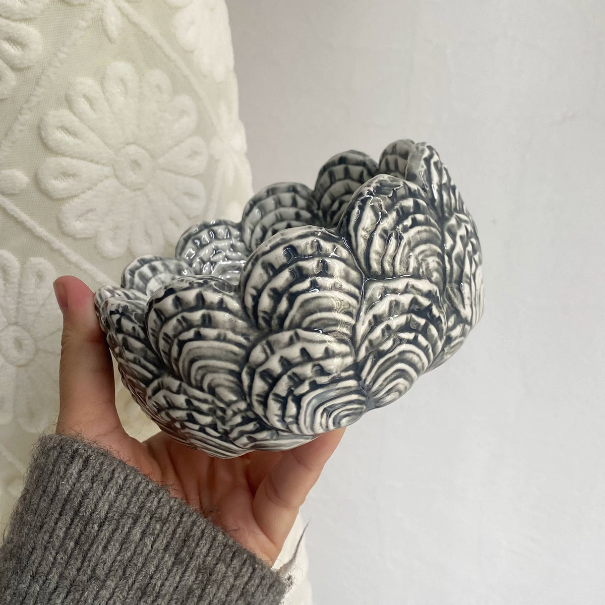 Black Feather Relief Bowl