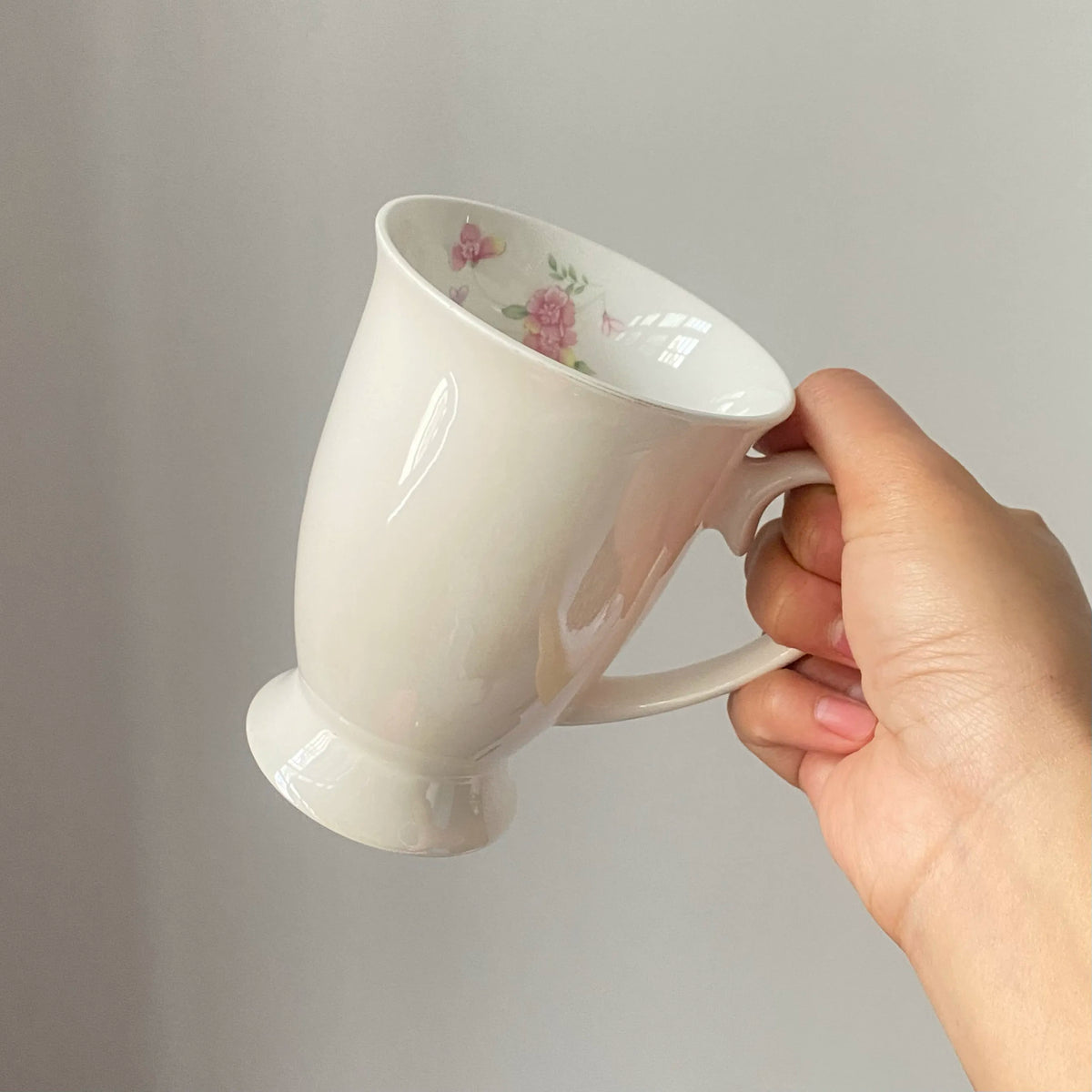 Romantic Floral Pedestal Cup