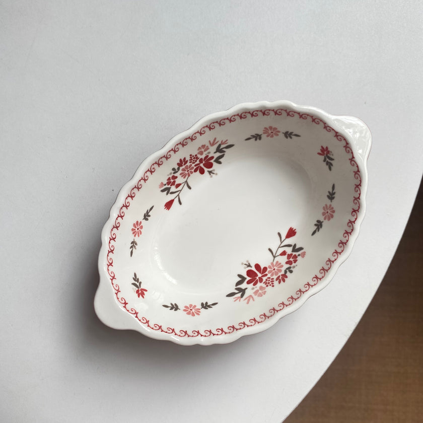 Relief Oval Serving Dish