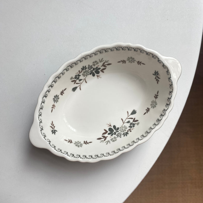 Relief Oval Serving Dish - product view 1
